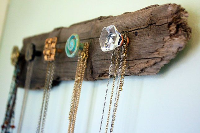 Driftwood and Knobs Jewelry Rack