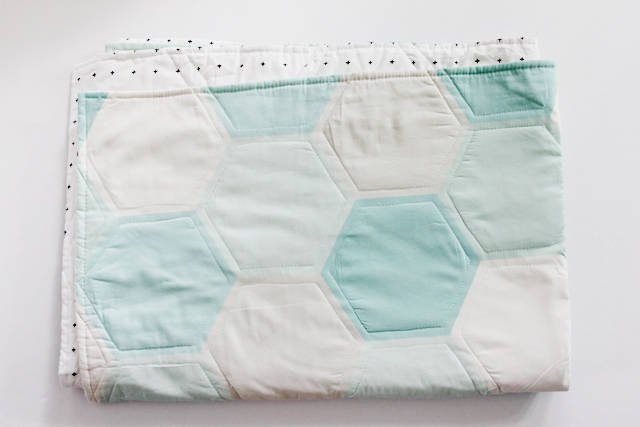 Hexagon Quilt and Pillow Case Bind