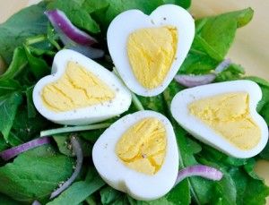 Make Heart-Shaped Eggs
