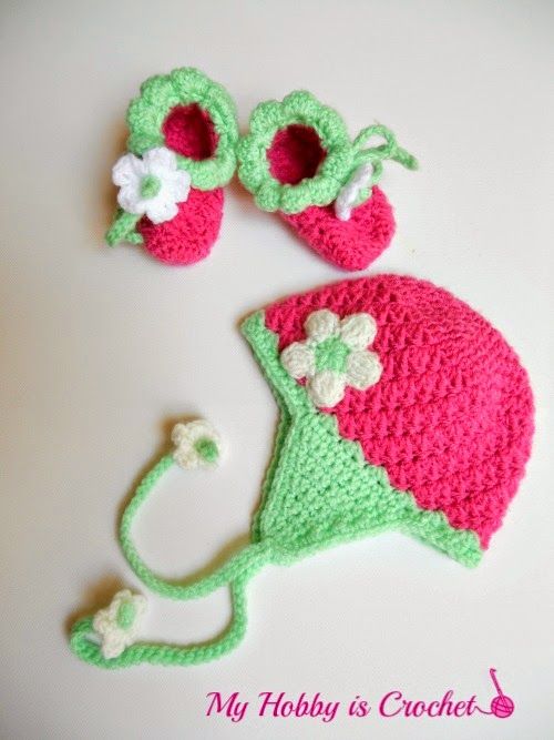 Blooming Strawberry Baby Booties