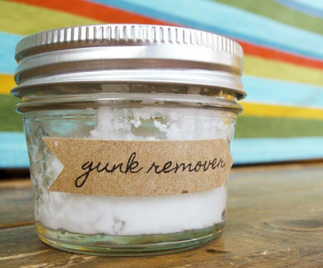 Non-toxic recipe to remove sticky adhesive residue