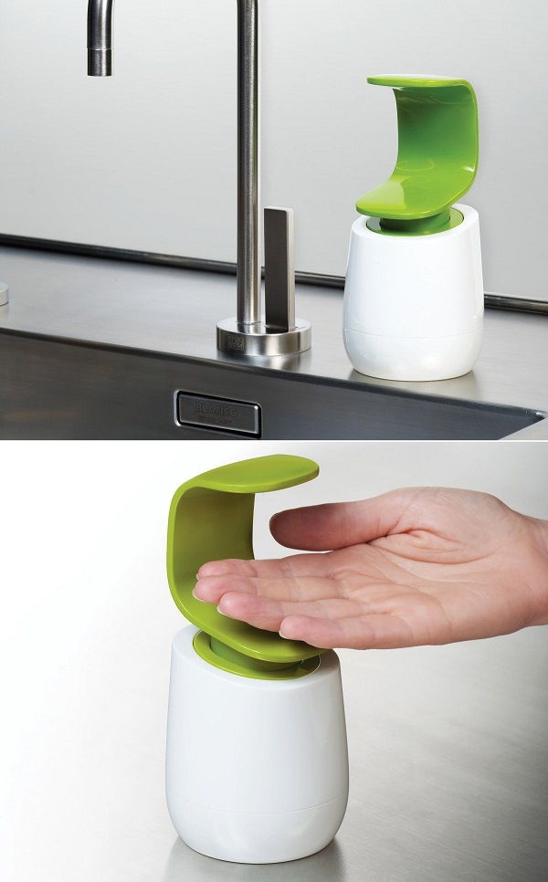 Single-handed soap dispenser