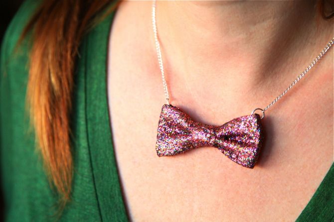 Glitter Bow Necklace