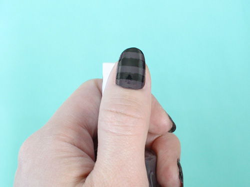 Perfect Stripes Nail