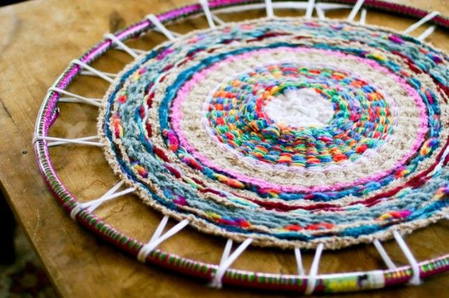 Woven Finger-Knitting Hula-Hoop Rug