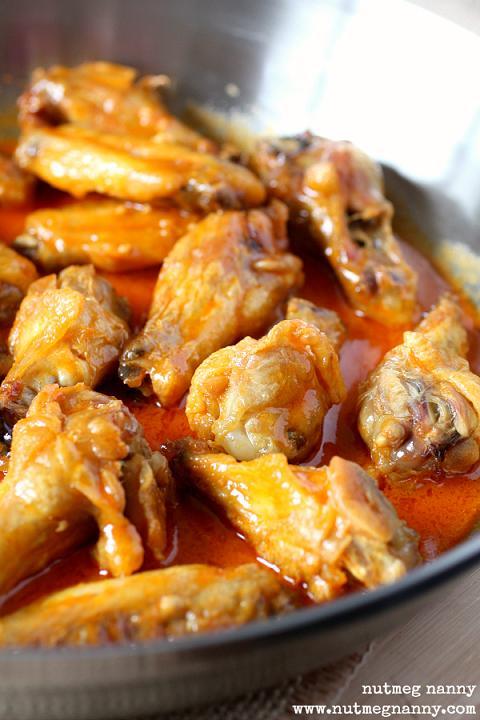 Baked Garlic Buffalo Wings