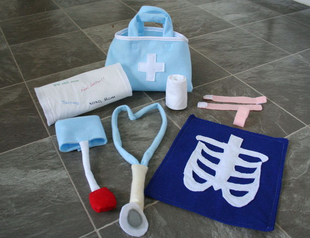 Felt Doctor's Play Set