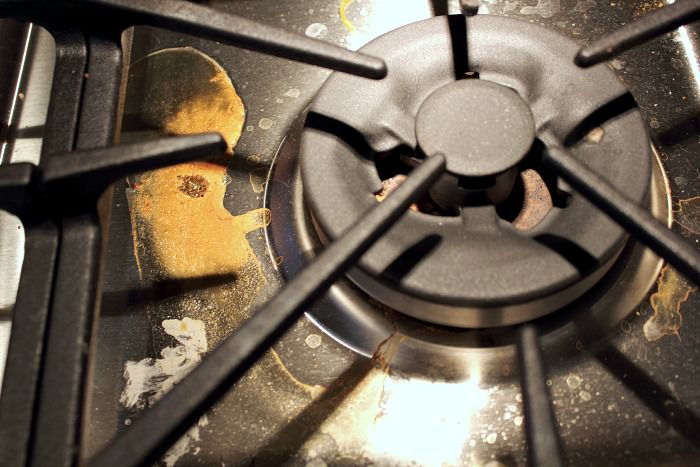 How to Clean Your Gas Stove