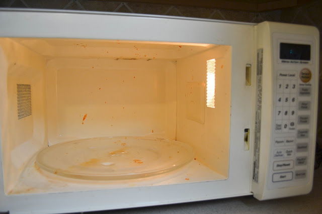How to Clean Your Microwave