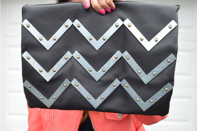 Hardware Chevron Clutch