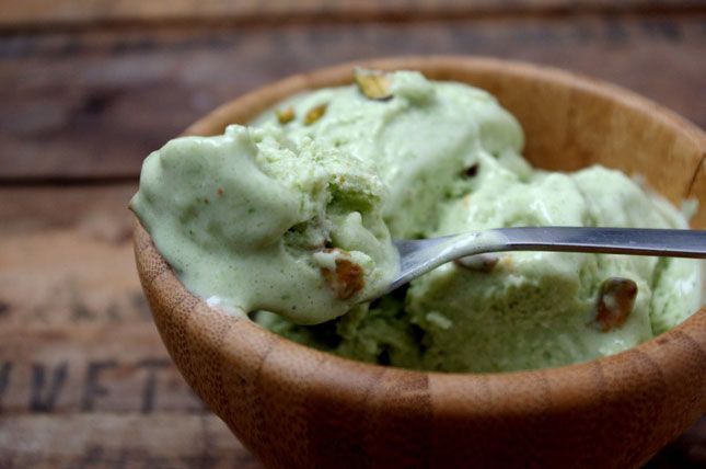 Healthy Almond Pistachio Frozen Yogurt