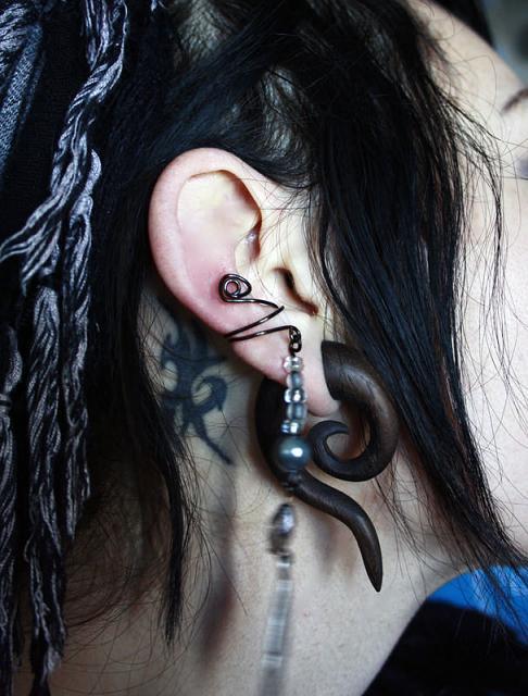 Quick and Easy Ear Cuff