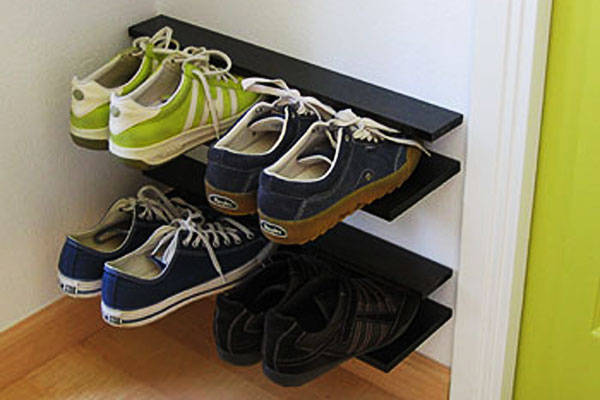 Make a Floating Shoes Rack