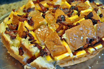 Pull-Apart Cheesy Ranch Bread