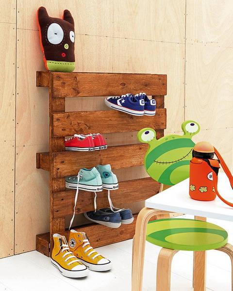 Simple Pallet Shoe Rack