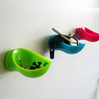 Nick-nack wall holders from ice cream scoops