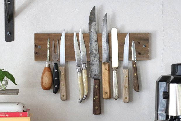 Rustic Wall Rack for Knives