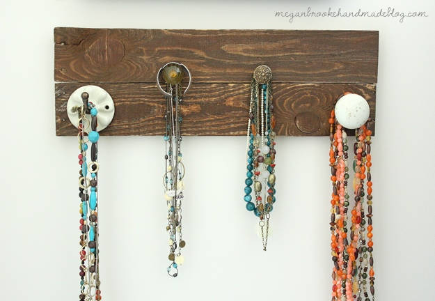 Necklace Holder