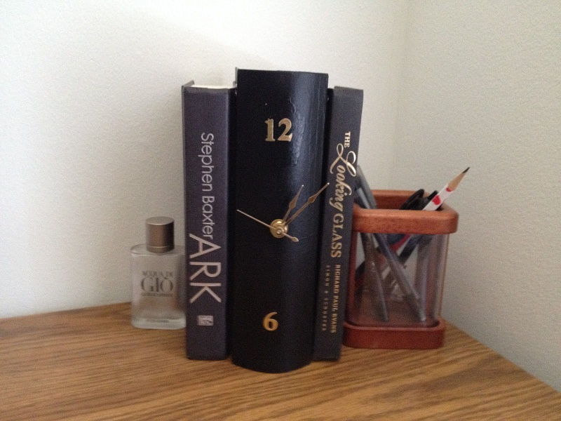 Turn Books into Clock
