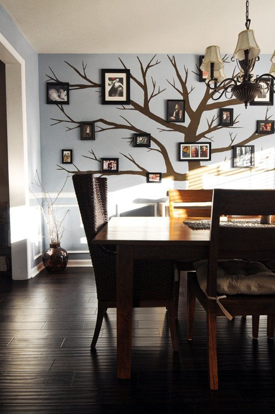 Family Tree with Picture Frames Decoration