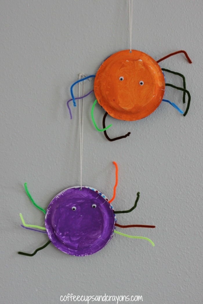 Easy Paper Plate Spider