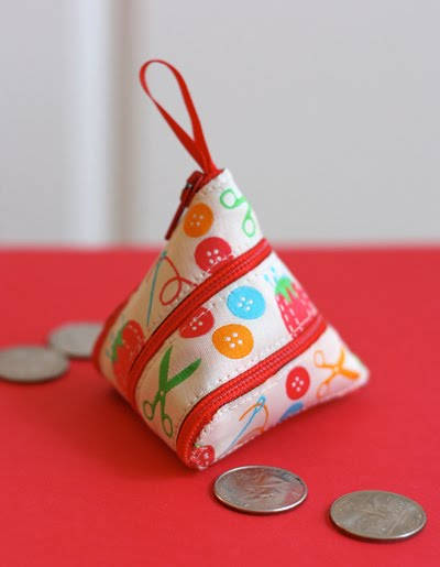 Self-Zipping Coin Purse