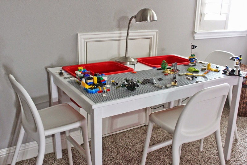 DIY LEGO Table