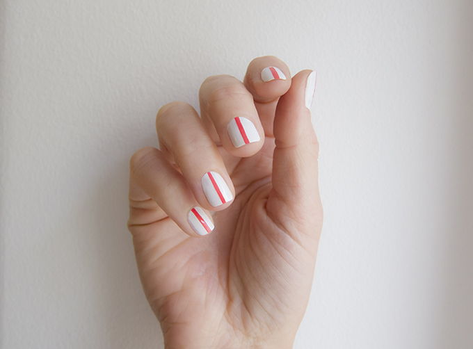 Single Stripe Nails