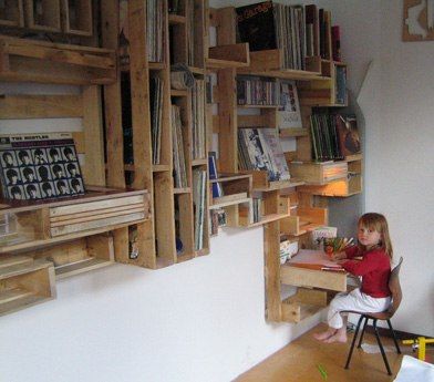 Kid's Wall Unit From Shipping Pallets