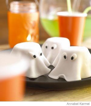 Spooky Ghost Cakes