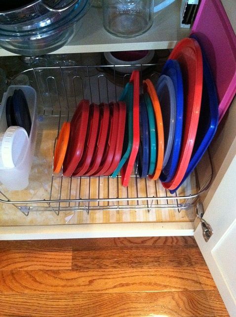 Organizing lids with dish draining rack