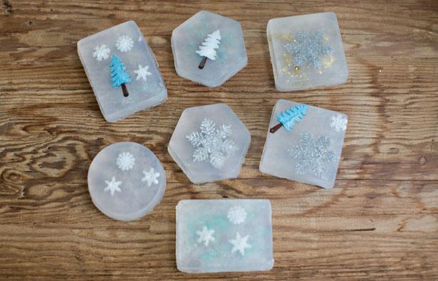 Easy Handmade Christmas Soaps