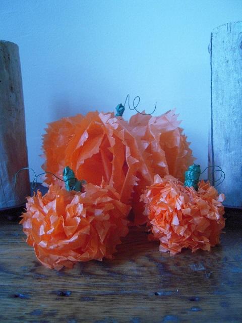 Tissue Paper Pom Pom Pumpkin