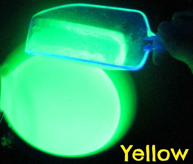 How to Make Glowing Water