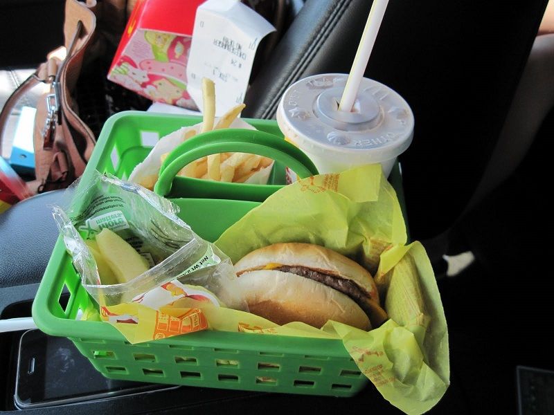 An Easy Way For Kids To Eat Fast Food In The Car