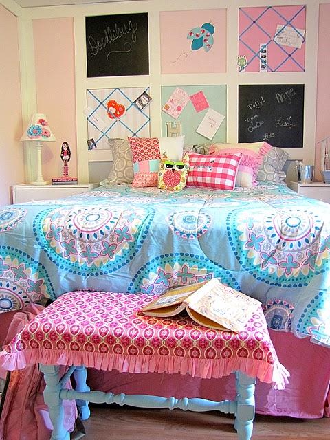 Memo Headboard with Pink and Blue Bedroom