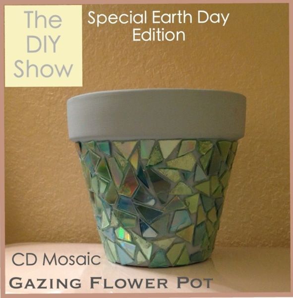 Mosaic Gazing Flower Pot Made from CDs