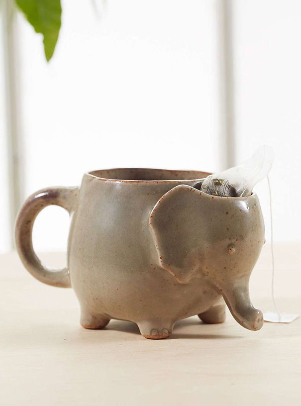 Plum and Bow Elephant Tea Mug