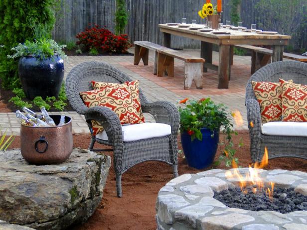 Natural and Earthy Feel Fire Pit