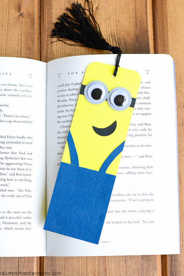 Easy Minion Bookmarks