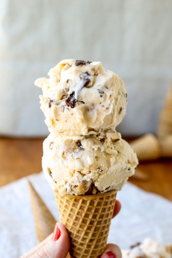 Nutella-Swirled Vanilla Ice Cream