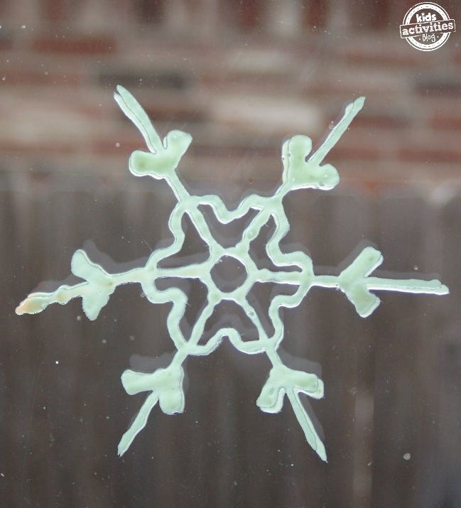 Glow-in-the-dark Snowflake Window Clings