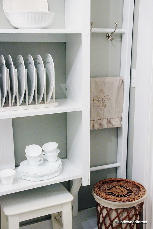Simple Plate Display Rack