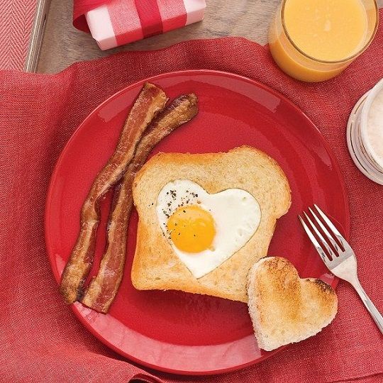 Heart-Shaped Eggs and Toast