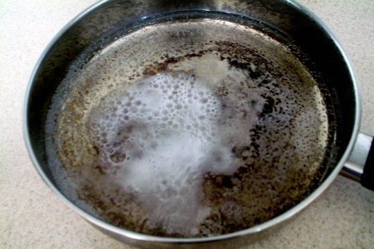 How To Clean Burnt Pots and Scorched Pans