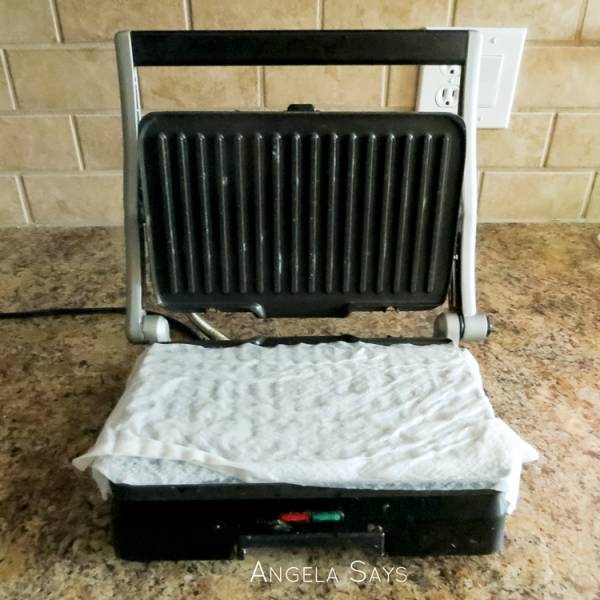 Easily Clean an Electric Grill