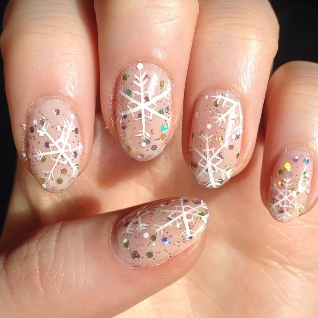 Glitter Snowflakes Nails