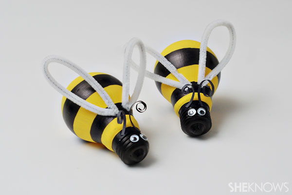 Light Bulb Bumblebee Craft