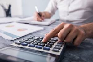 8 Ways In Which You Can Use Your Credit Card To Manage Finances